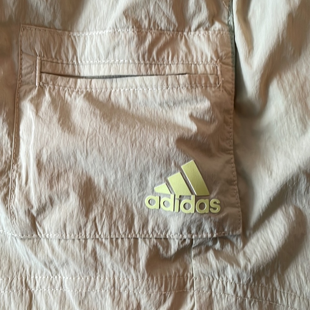 Adidas multi sport shorts green size small - Picture 4 of 6